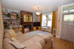 Lounge- click for photo gallery